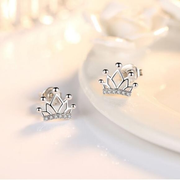 *NEW 925 Sterling Silver Diamond Crown Earrings - Picture 5 of 7